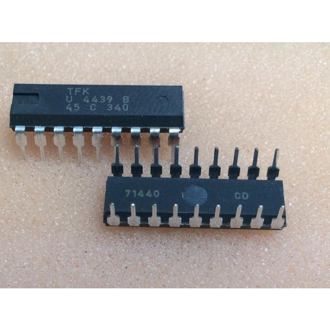 U 4439B IC 18PIN = TDA4439