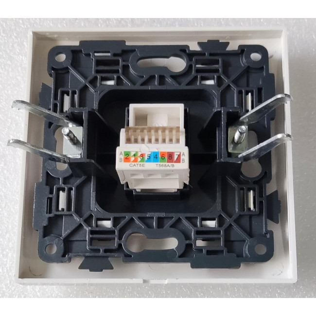 ΠΡΙΖΑ ΔΙΚΤΥΟΥ ΕΝΤΟΙΧΙΖΟΜΕΝΗ CAT5E ΜΕ ΚΑΠΑΚΙ