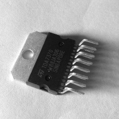 TDA 7370 IC