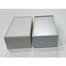 ΚΟΥΤΙ ΠΛΑΣΤΙΚΟ ΚΑΤΑΣΚΕΥΩΝ ΓΚΡΙ (160χ95χ60mm) ΜΕ ΠΑΤΟ ΑΛΟΥΜΙΝΙΟΥ